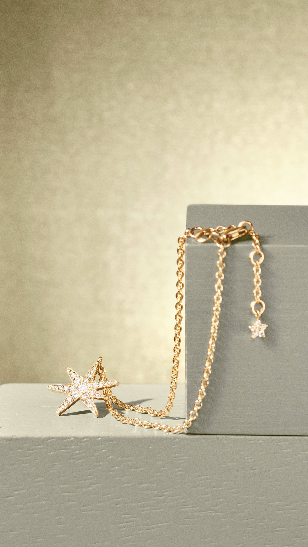 Funky Stars halskæde 18 kt. 38 brill. i alt. 0,21 ct.