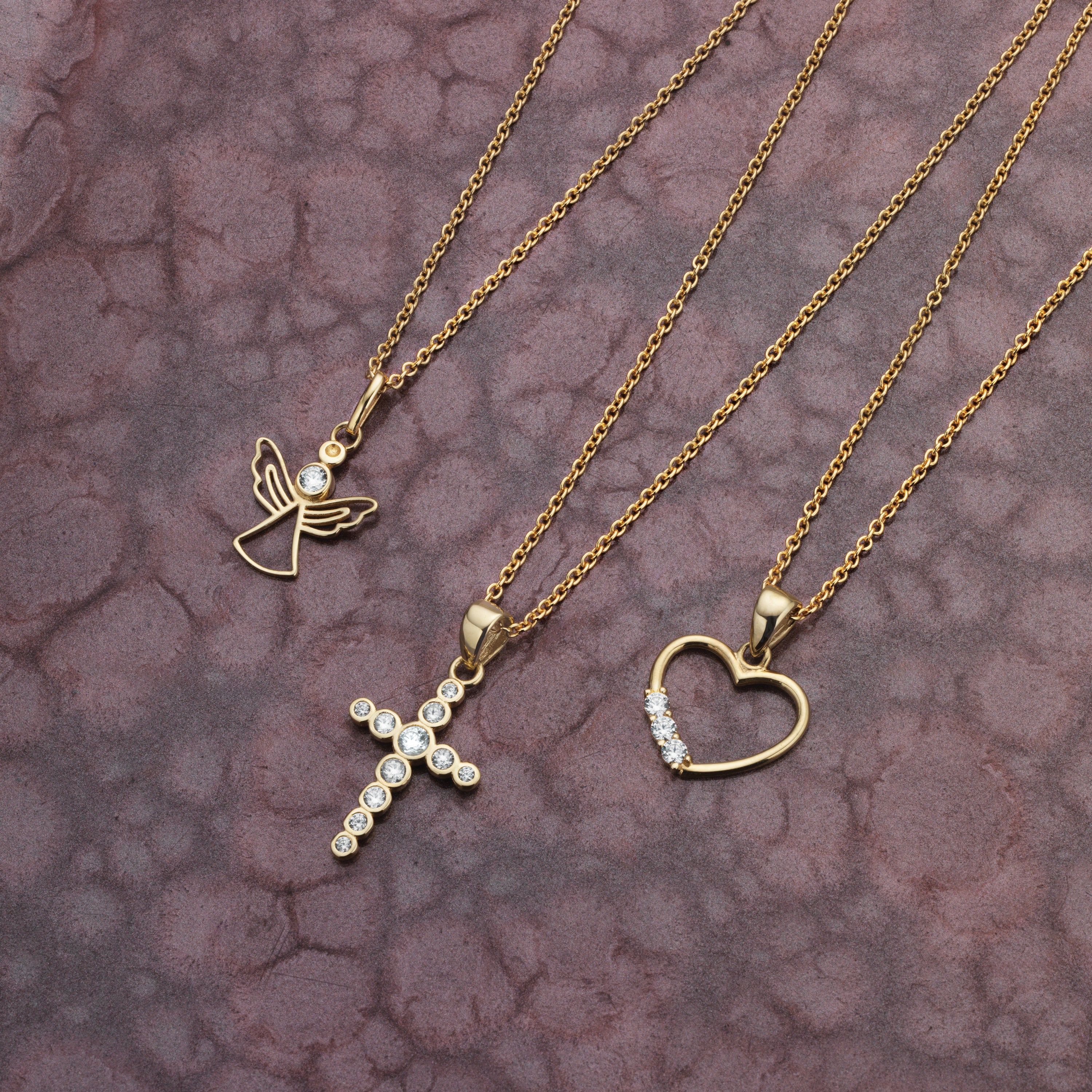 Hjertevedhæng 8 kt. m/zirkonia og sølvkæde