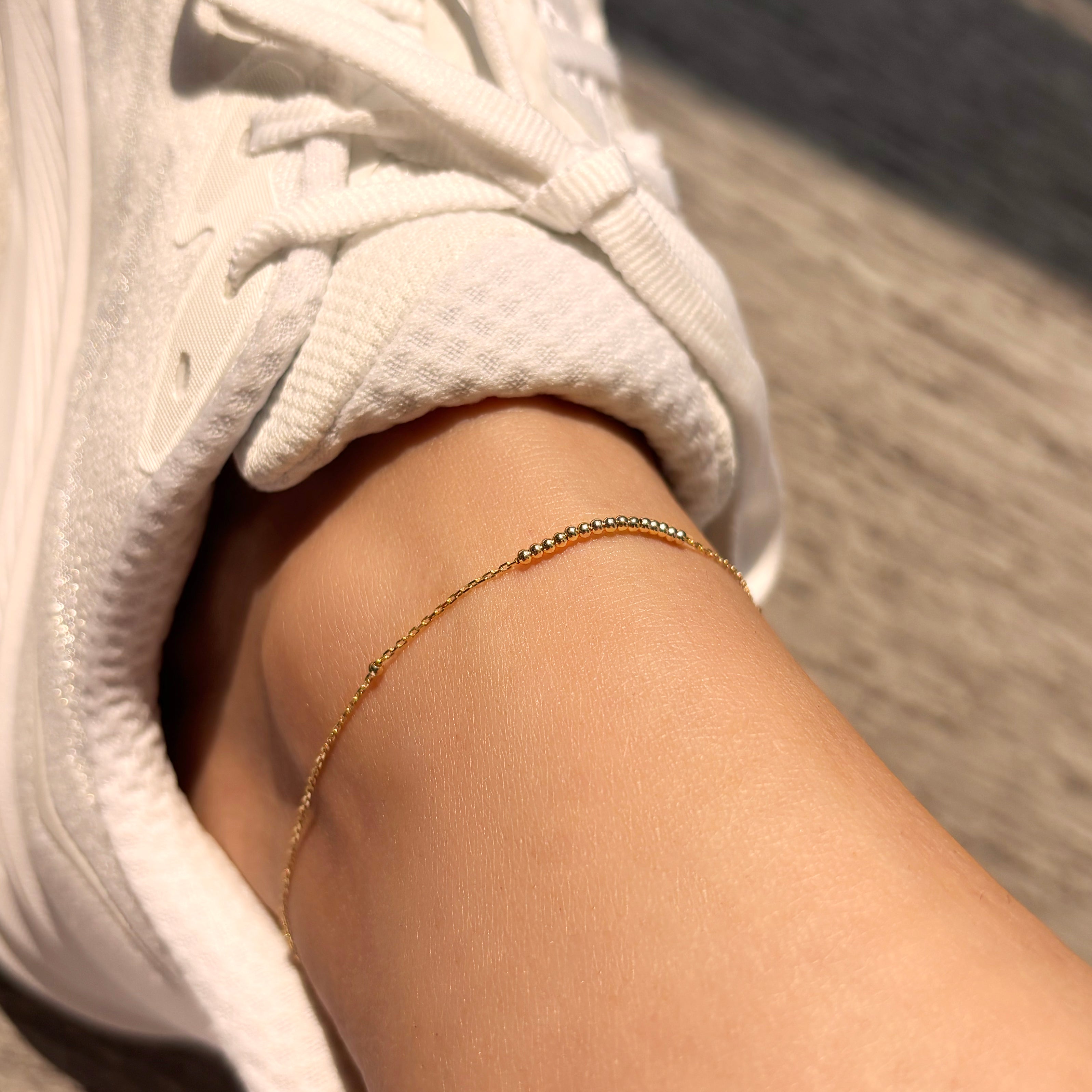 8 kt. ankelkæde m/kugler 23+3 cm