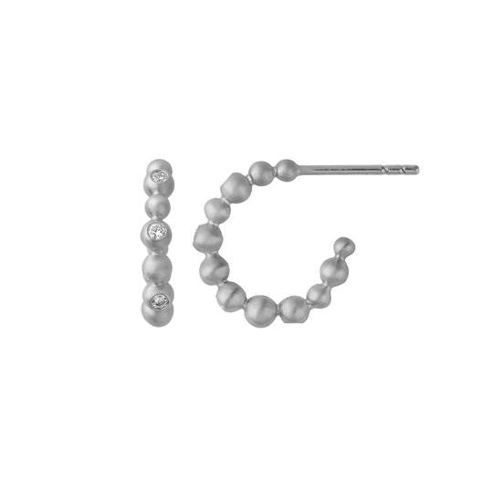 Pebbles sølvøreringe hoops small byBiehl