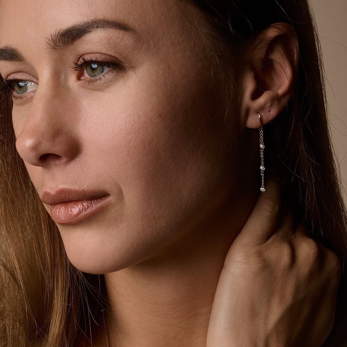 14 kt. Zoe ørehængere m/6x0,025 ct. W-si