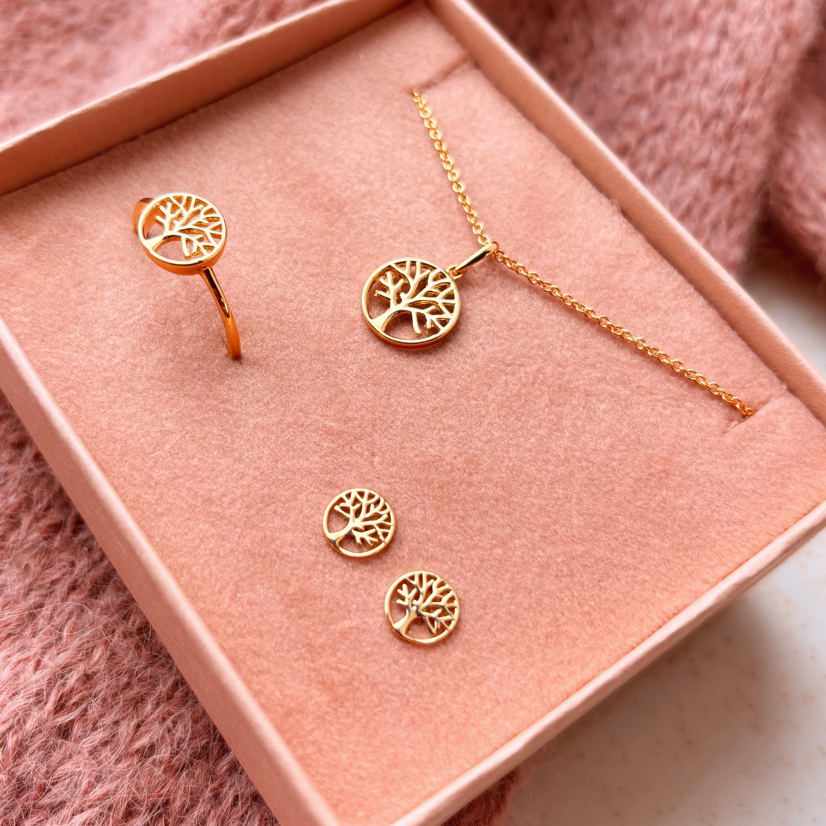 Vedhæng livets træ 8 kt. m/forgyldt kæde