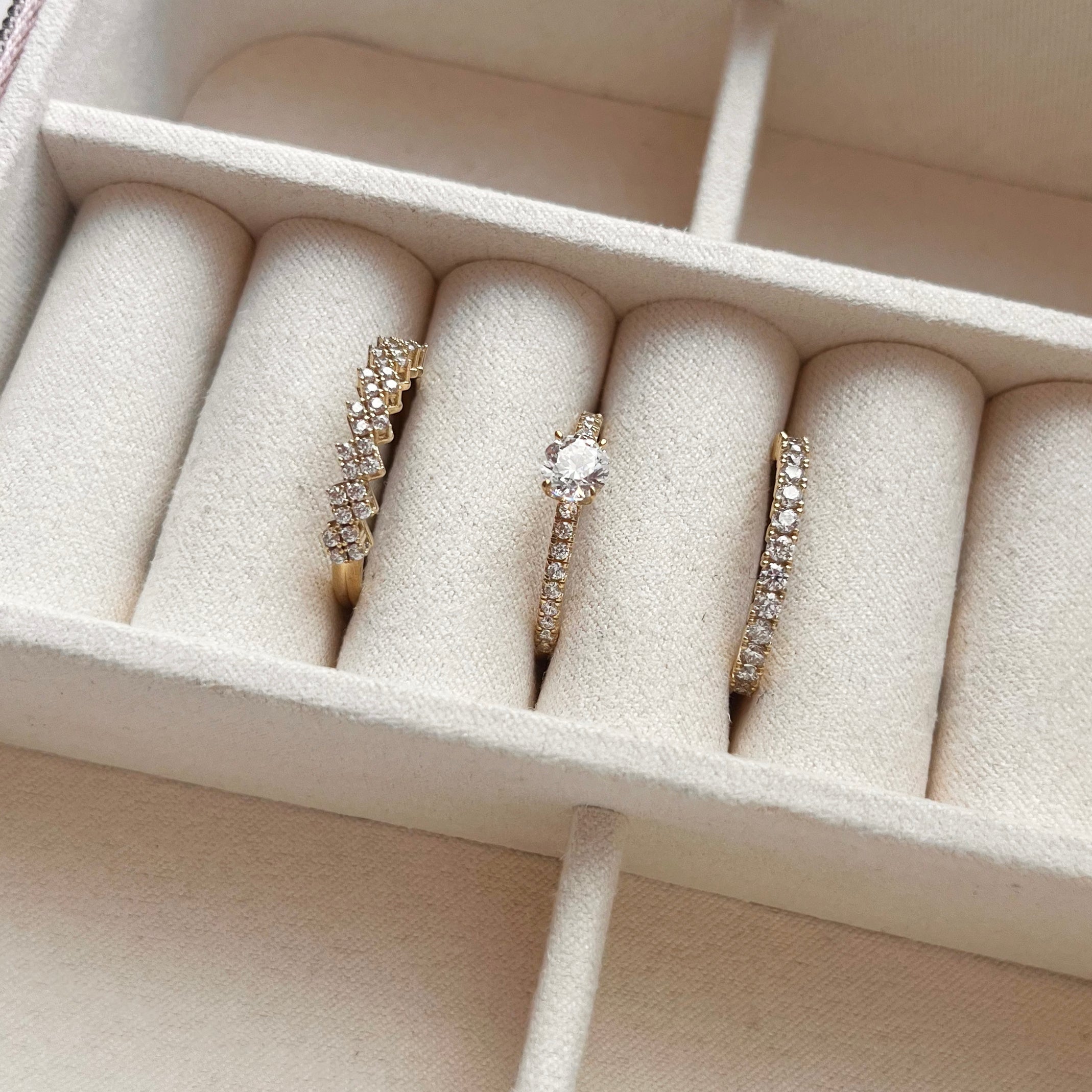 8 kt. ring m/cubic zirkonia
