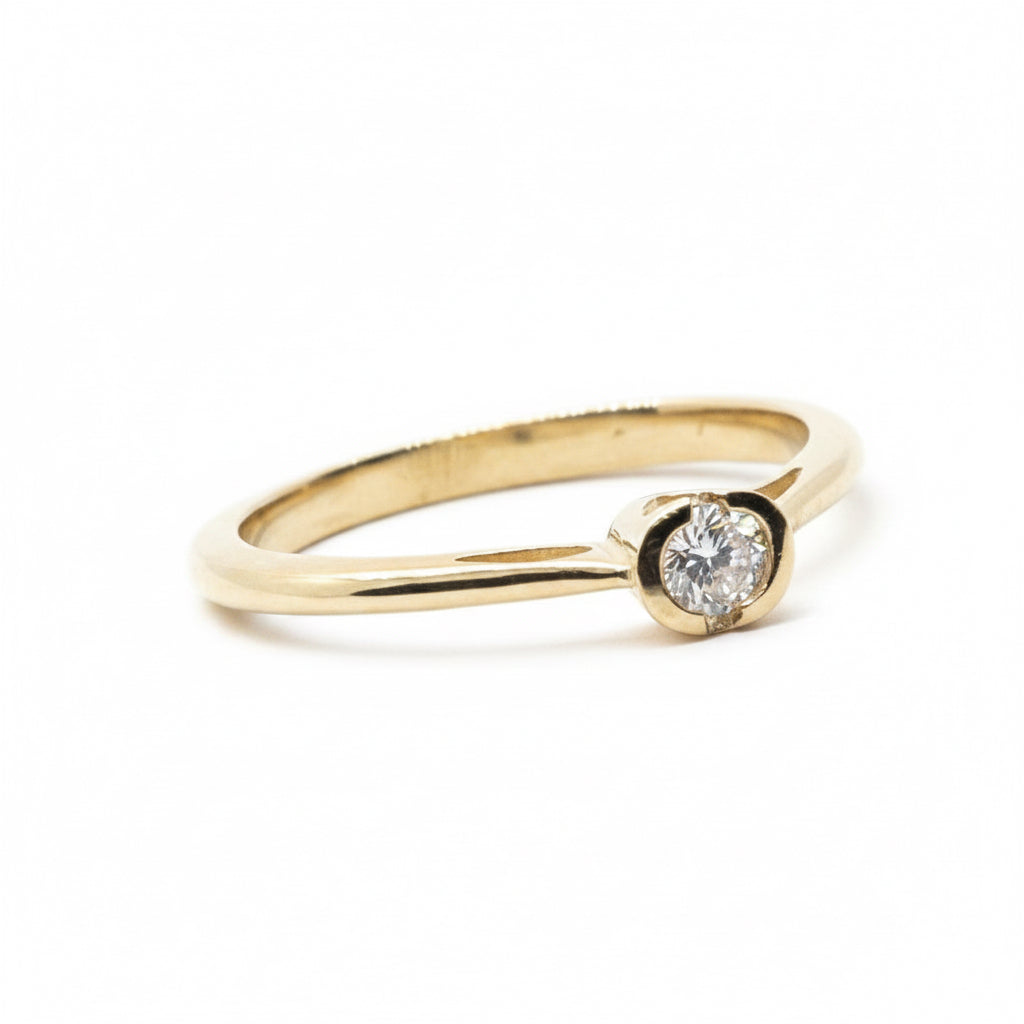14 kt. Solitaire Ring m/brillant 0,15 ct. W.Si