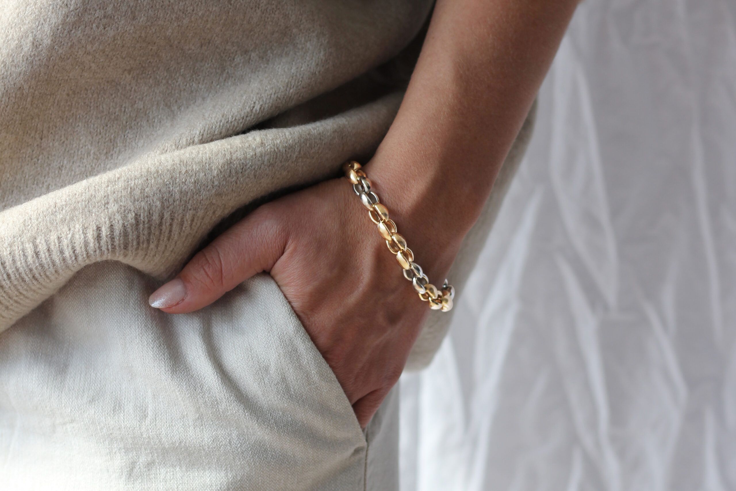 14 kt. armbånd P.Borup m/0,01ct TW/VS