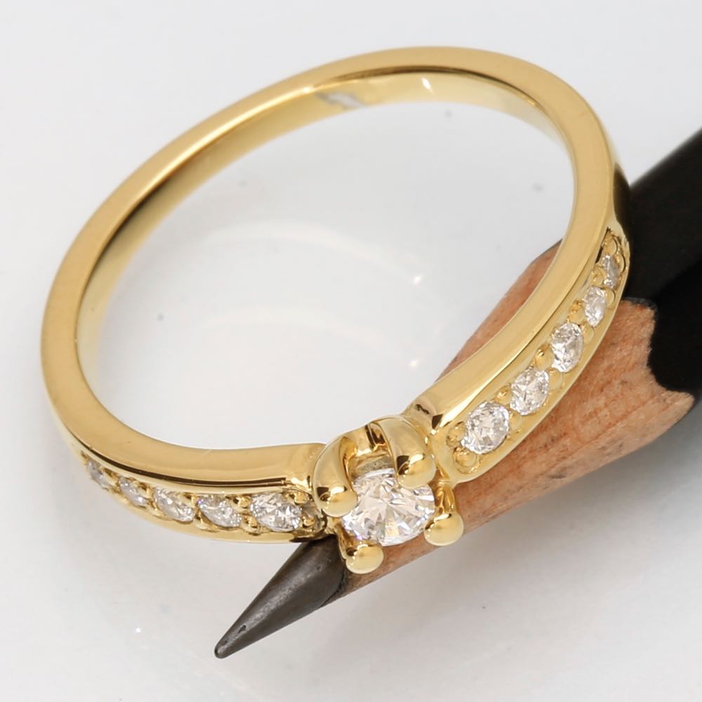14 kt Luxuz ring m/i alt 0,25ct. W-Tca/SI