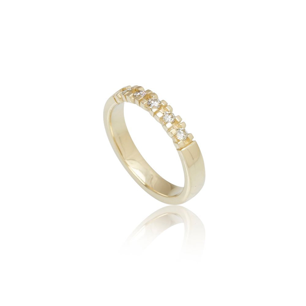 14 kt. alliancering m/5x0,05 ct. W-si