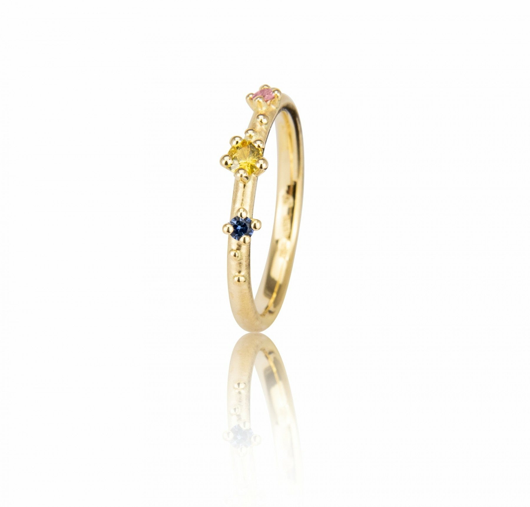 14 kt. Shine ring m/3xSafir, Fairtrade Gold